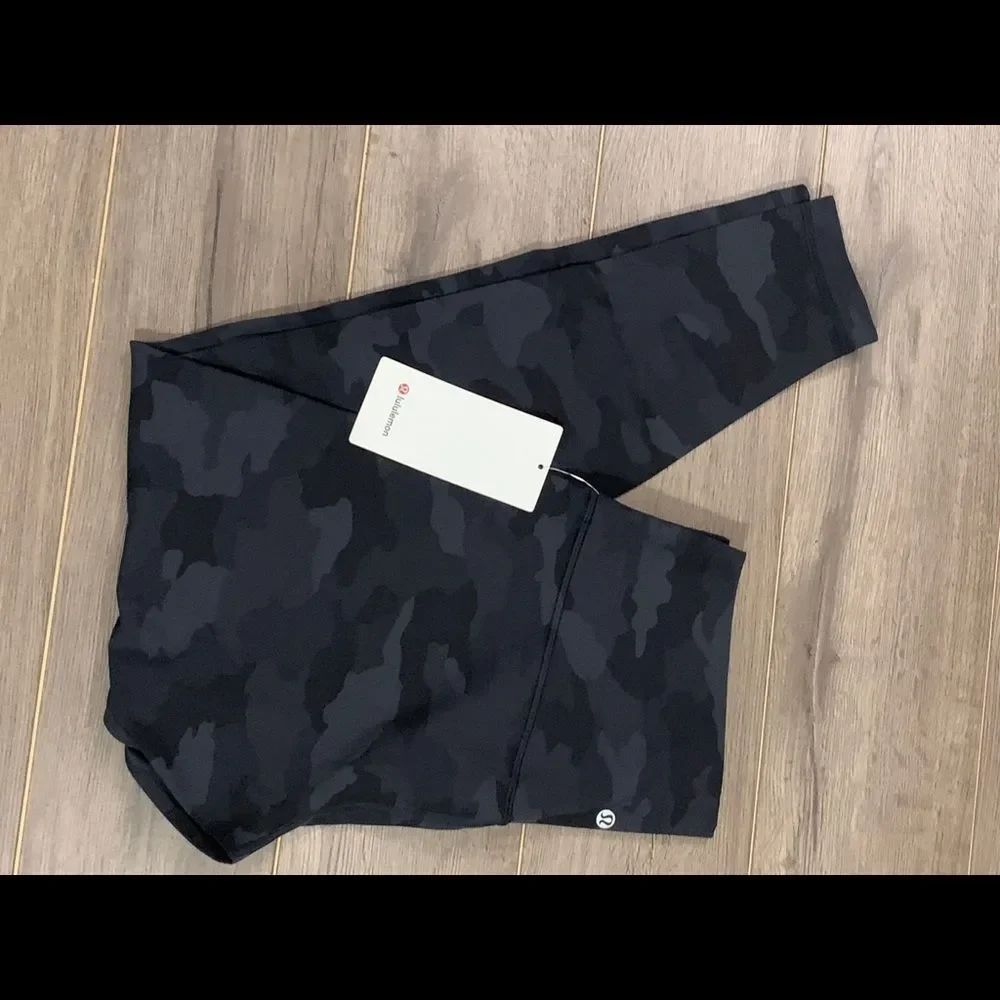 New Lululemon Align HR 28” size 10